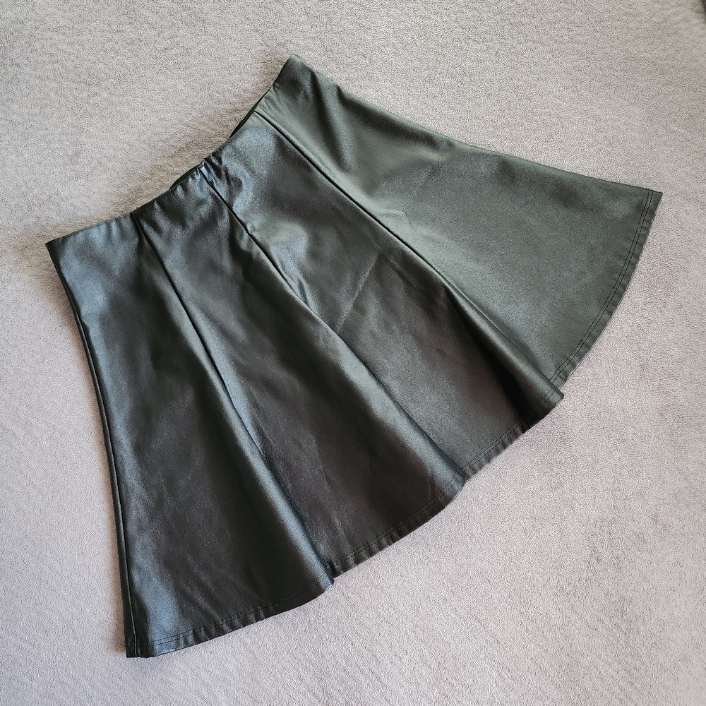 Small Faux Leather Pleated Skirt